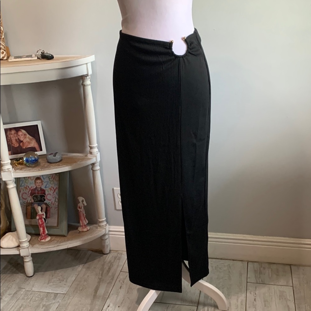 [Rèveuse] Black Ribbed Maxi Black Skirt with Slit - NWT